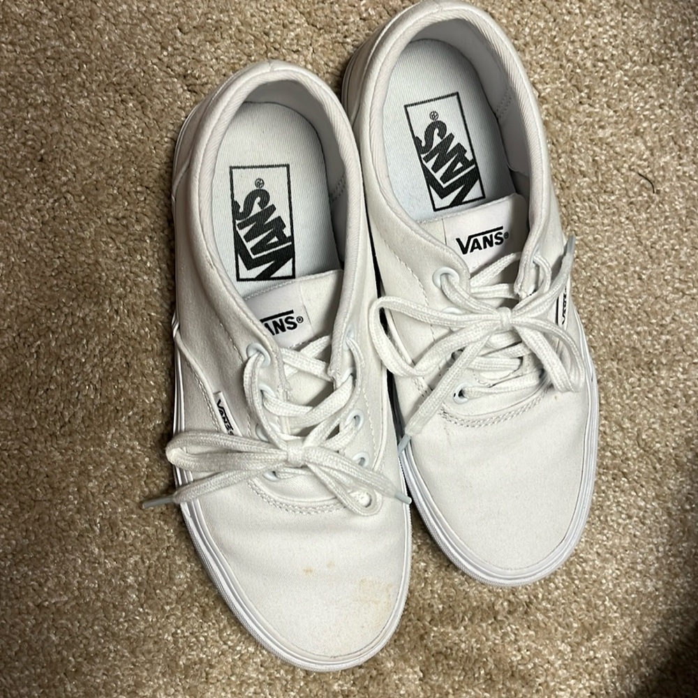 White Van Tennis shoes
